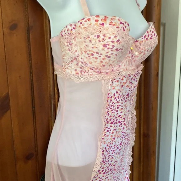Jessica Simpson nightie 90% polyester and 10% spandex size large